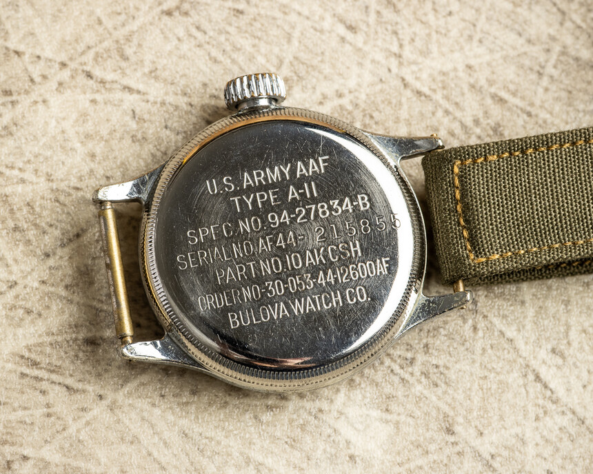 Fond de montre des Bulova Hack militaires.