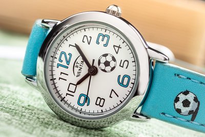Bentime 001-9BA-5067K (motif footballistique)