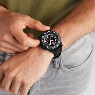 Luminox Air F-117 Nighthawk 6440 Series XA.6441