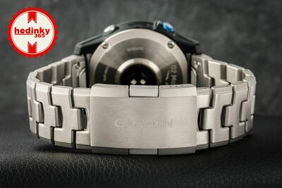 Garmin D2 Mach 1, Vented Titanium Bracelet (+ bracelet de rechange)
