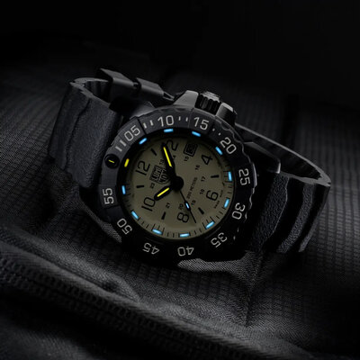 Luminox XS.3251.CBNSF.SET (+ bracelet de rechange)