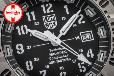 Luminox Mil Spec Inspired XL.3351.1.SET (+ bracelet de rechange)