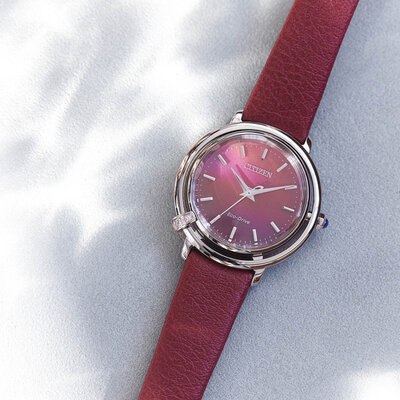 Citizen Elegant Eco-Drive EM1090-78X (+ bracelet de rechange)