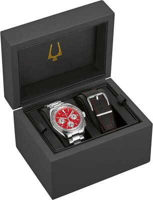 Bulova Lunar Pilot Quartz Chronograph 96K115 (+ bracelet de rechange)