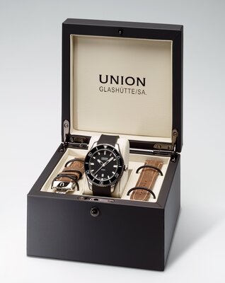 Union Glashütte Belisar Date Sport D009.907.27.057.00 (+ bracelet de rechange)
