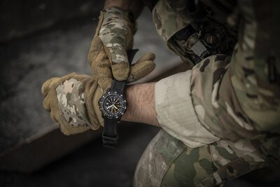 Luminox Navy Seal XL.8825.H.SET.1 (+ bracelet de rechange)