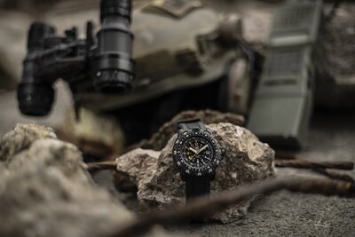 Luminox Navy Seal XL.8825.H.SET.1 (+ bracelet de rechange)