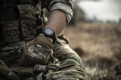 Luminox Navy Seal XL.8825.H.SET.1 (+ bracelet de rechange)