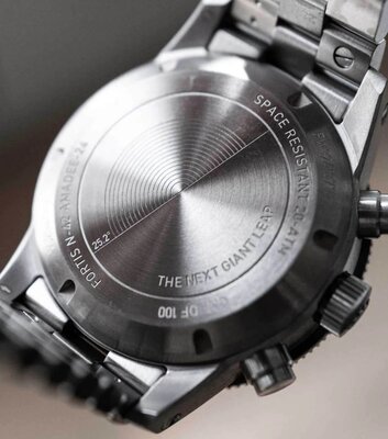 Fortis Novonaut N-42 Automatic Chronographe Amadee-24 F2040016 Limited Edition 100pcs (+ bracelet de rechange)