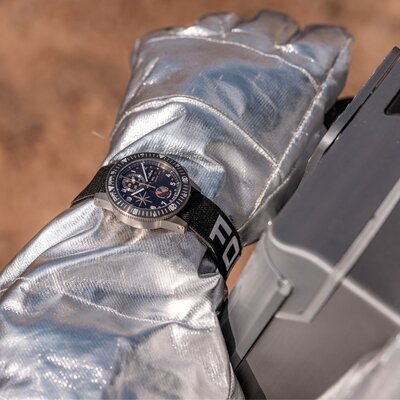 Fortis Novonaut N-42 Automatic Chronographe Amadee-24 F2040016 Limited Edition 100pcs (+ bracelet de rechange)