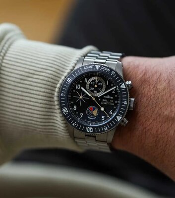 Fortis Novonaut N-42 Automatic Chronographe Amadee-24 F2040016 Limited Edition 100pcs (+ bracelet de rechange)