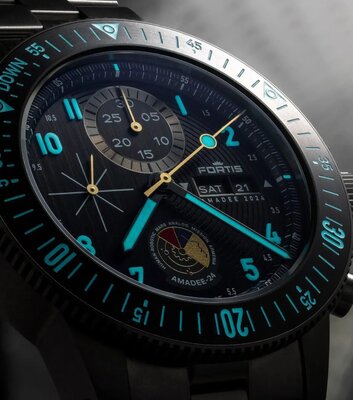 Fortis Novonaut N-42 Automatic Chronographe Amadee-24 F2040016 Limited Edition 100pcs (+ bracelet de rechange)