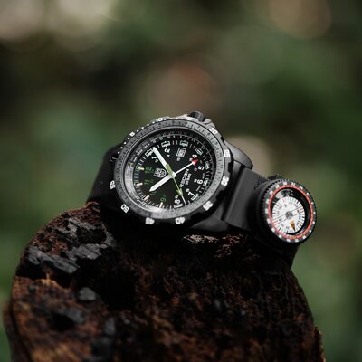 Luminox Land Recon Nav Spec XL.8837.SET (+ bracelet de rechange)