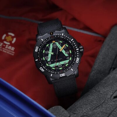 Luminox ICE-SAR XL.1081