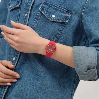 Swatch Love in Scarlet SO28Z122