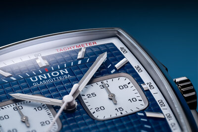 Union Glashütte Averin Chronograph D015.527.17.041.02 (+ bracelet de rechange)