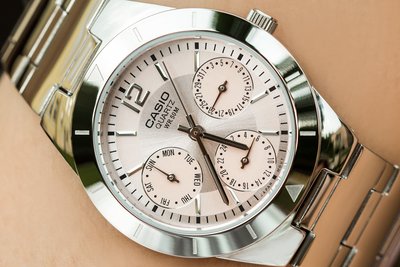 Casio Collection LTP-2069D-4AVEF